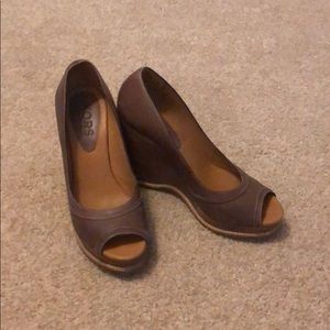 Kors brown wedge